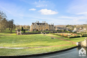 Photo 8- click for photo gallery